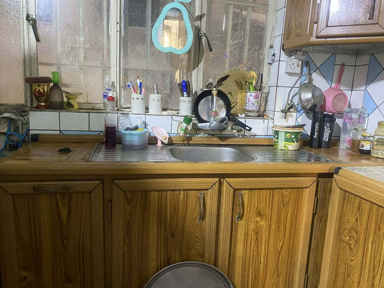 كاونتر البيع نضيف كلش معه ساحبه قفل ب300شراي يتصل ***********
