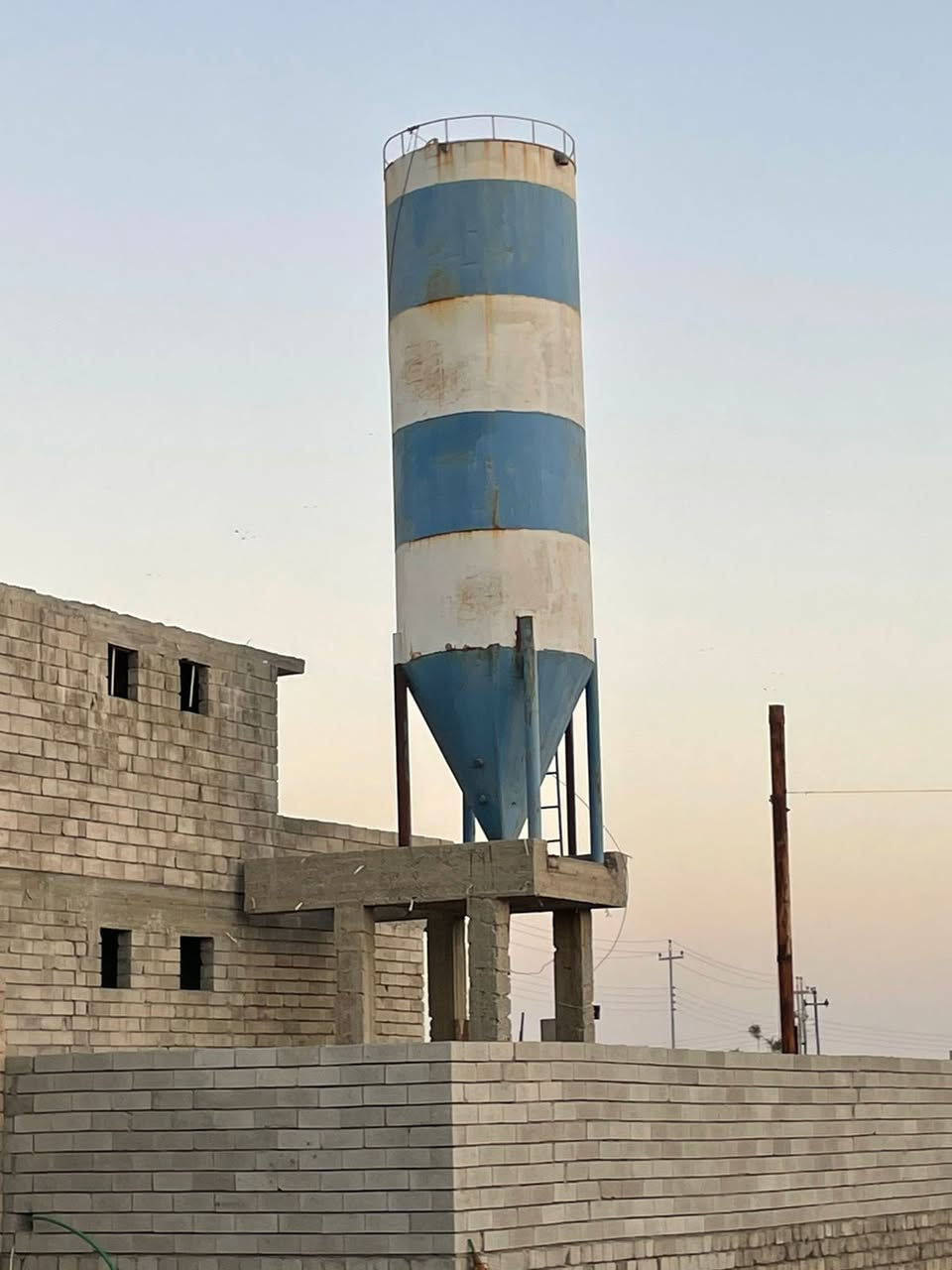 السلام عليكم
سايلو صنع كركوك عراقي 25 ورقه وبي مجال
***********
***********
***********
