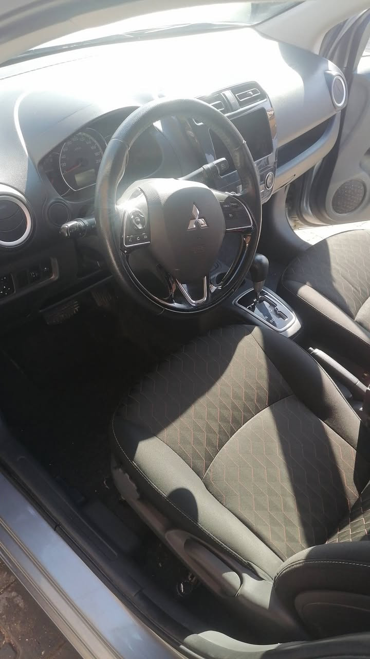 سلام عليكم. ميراج خليجيه. موديل 2023 رقم كربلاء انكليزي بسمي بيها صبغ جاملغ وربع بنيد بدون حادث أثر دحجه بسيطه.. بدون ايرباك ..ماشيه 24.. معروضه 98 وبيها مجال قليل مكانها كربلاء رقم موبايل ***********
