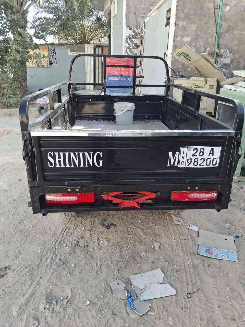 السلام عليكم
ستوته للبيع النجف الاشرف شارع الصب مقابل قريه الغدير 
موديل ٢٣ طالعه  من الوكيل قبل رمضان بيومين  رقم انكليزي بسمي
السعر 3 ملايين و800 وبيها  
للاستفسار اتصل ***********
