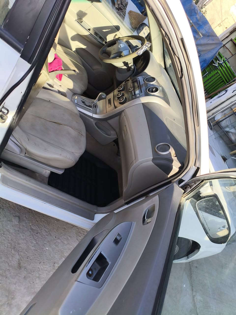 السلام عليكم بي وايدي 
٢٠١٤مزاد مرور وزاره الداخليه 
كير مكينه جدد 
تبريد ثلج ❄️
حداديه كامله 
داخل بلاد جديد 
سياره بدون حادث 
فتحه +بصمه 
سياره مال شركه العامه يعني ترقيم بلاش 👍
مكاني بابل 
السعر ٤٠ورقه بيها مجال بسيط 
***********
