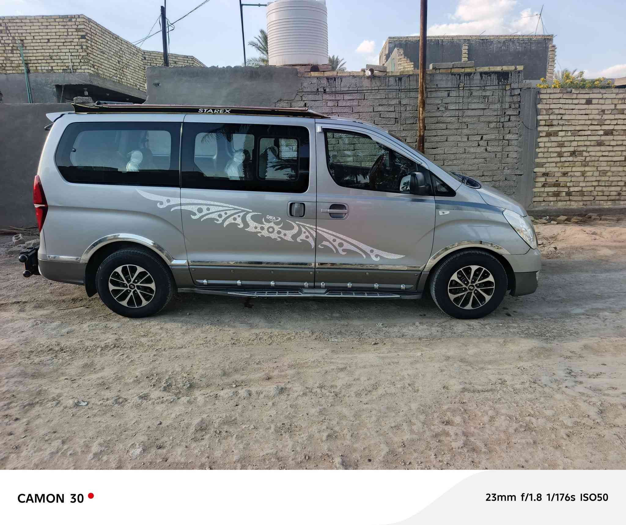 السلام عليكم استاركس موديل 14كفاله بلعراق بيه قطعتين من كوريه بس رش السعر 205اوبيه مجال قليل السياره بسمي ***********
