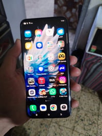 للبيع تكنو سبارك 40برو بلاص ذاكرة 256 عشوائية 8 60فريم لعبه بوبجي شاحن...