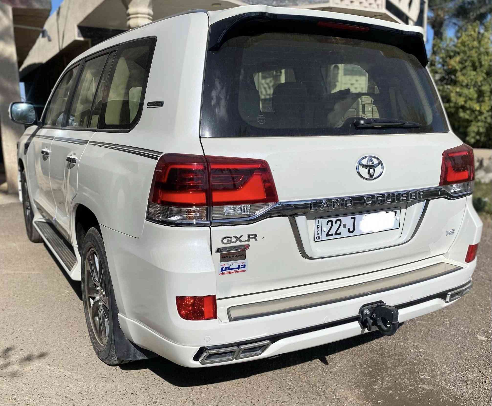 السلام عليكم
لاندكروز 2021
V8.  GXR 
السيارة ماشية 33الف
جنطه كهرباء
تشغيل عن بعد
دبل ماوس
السياره مكفوله كفالة عامة من كلشي
عدا الدعامية الخلفية مصبوغه
المكان بغداد
السعر 560$
الرقم :***********
