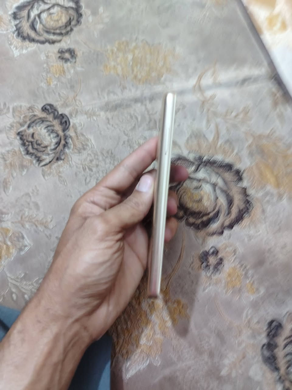 سلام عليكم تلفون مستخدم نضيف جدا نوعيه قديمه شركة شاومي
سعره 80 ذاكره 16
للتواصل ***********
