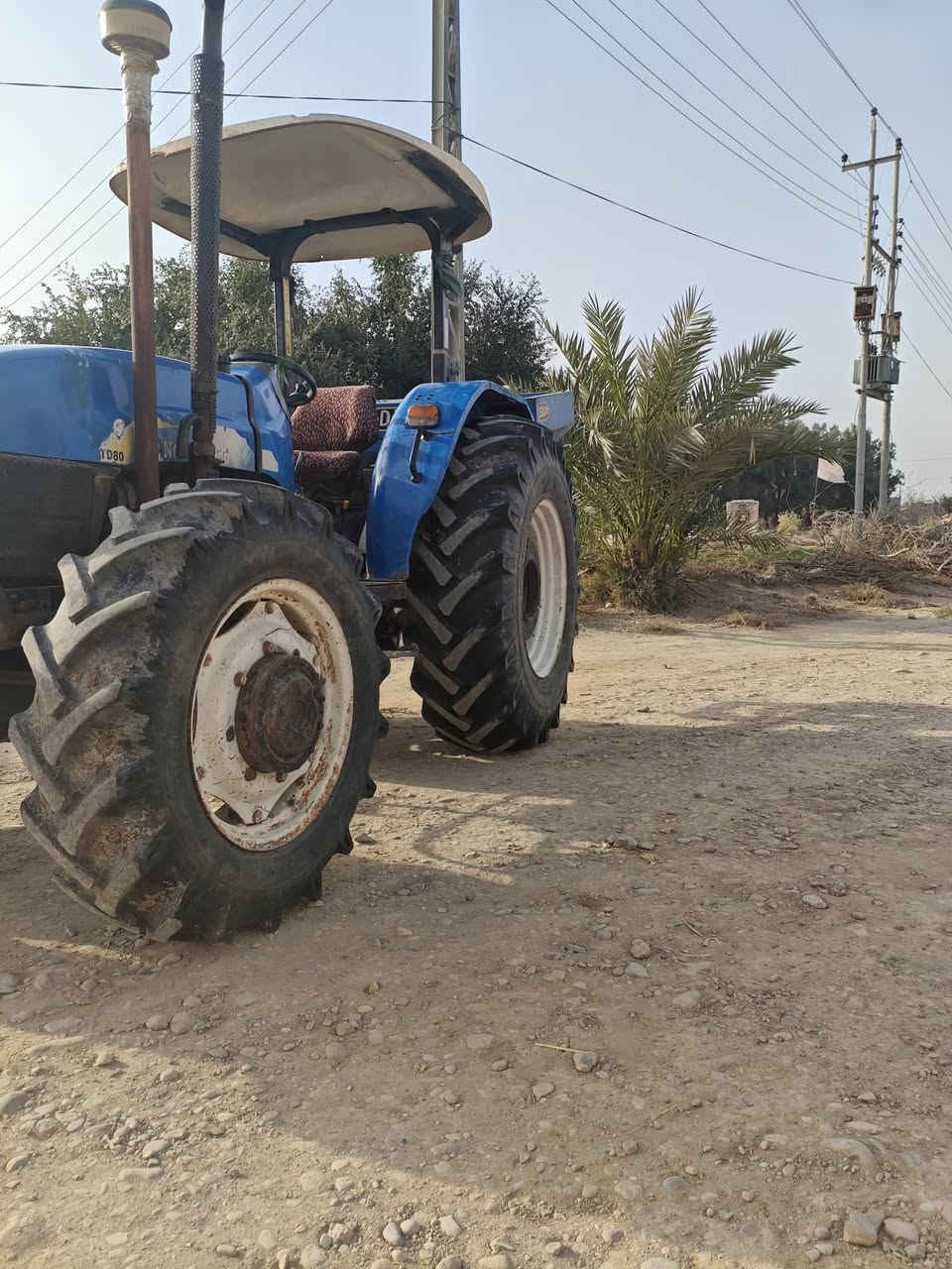 موديل 12تخم تاير اكسنات اوكير وضع الشركه محرك صارلي ١٥يوم من سكمته اوبدلت عينه ***********
