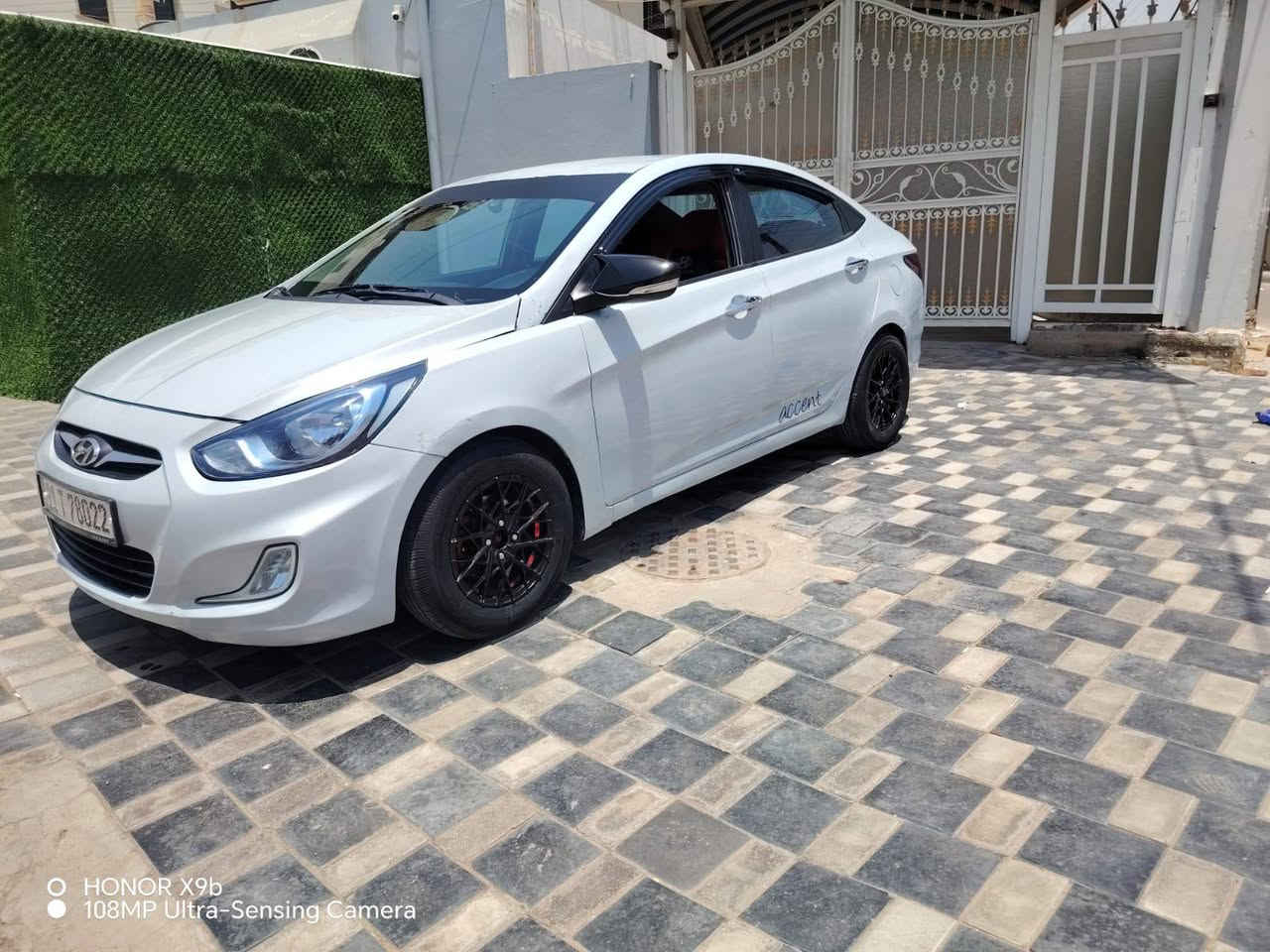 سلام عليكم سياره مديل ١٦ اكسنت البيع خليجي مكينه دوش قطرتين حساسات كامر مكينه كير تخم تير جديد حداديه مكفولات رقم انكليزي بيه قطعتين صبق سنوي٣١ مكان بغداد سعره٨٤وبيه مجال حق الجيه رقم ***********
