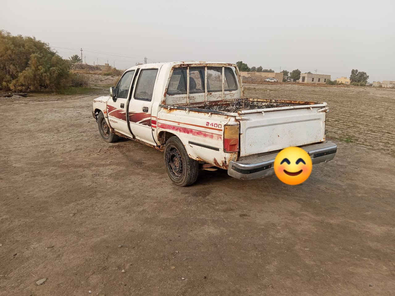 سلام عليكم للبيع تيوته مديل 92 رقم قادسيه مشروع وطني شرط تحويل ثاني يوم محرك كروسيده ينقص كير مكفول شاصي مكفول سياره مكفوله من الكلبه اربع بيبان جدد عوزه بس صبق الكشر شوف العين ابيع كوم حديد اتعهد بلمداور سعر 23وبيه مجال *********** مكان سماوه الخضر
