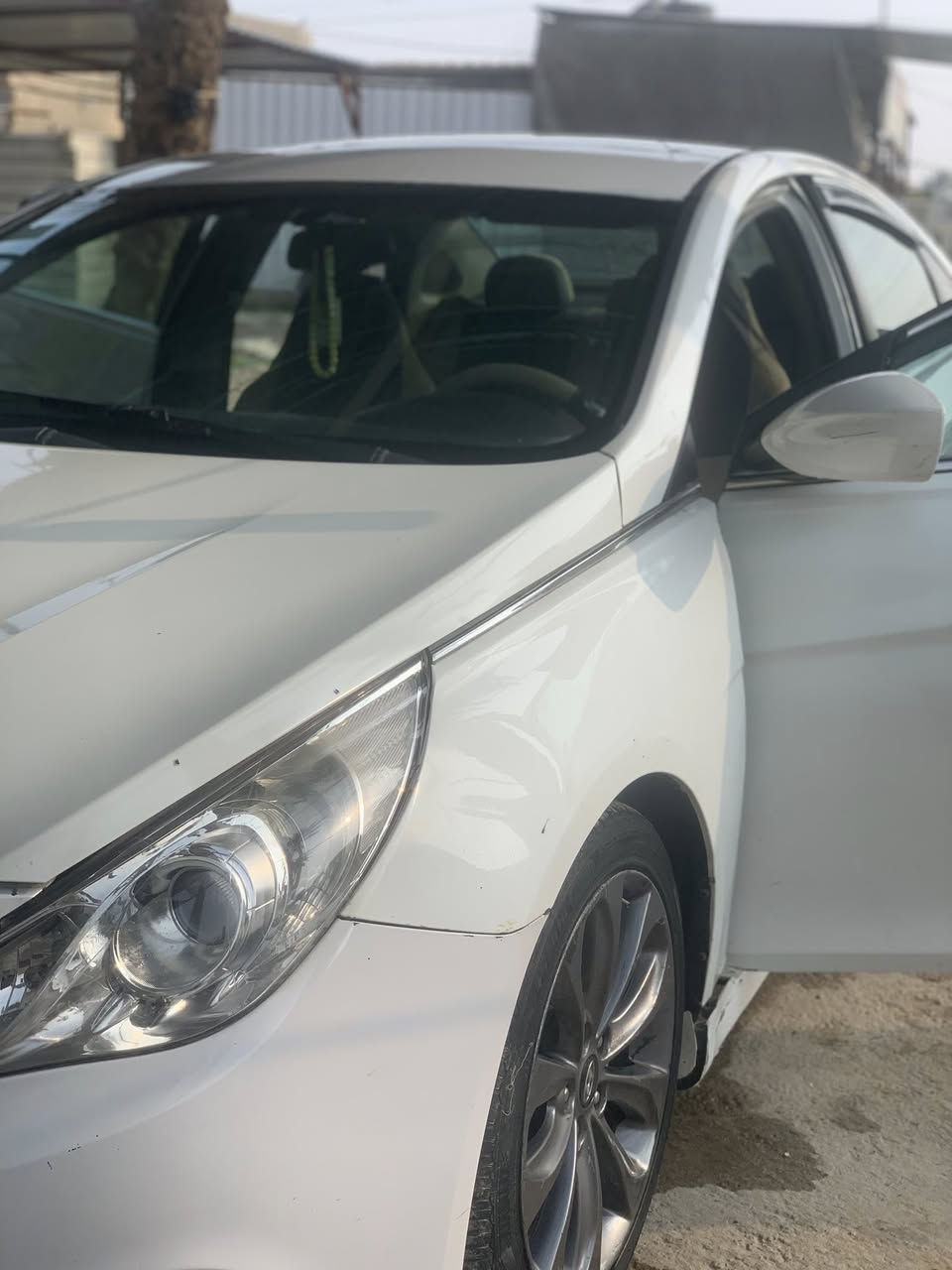 السلام عليكم 
سوناتا امريكي ٢٠١٣ رقم سليمانا فول مواصفات ماعدى الفتحة بية قطعتين صبغ وبية بارد بسيط حك شبر بالباب مواصفات بصمة شفتات استيرن دبل لكزوز تدافئة كشنات تبريد بيانو جهتين منفصل شاشة سيارة بسمي تحويل مباشر السعر ١٠٣ رقمي *********** المكان كربلاء
