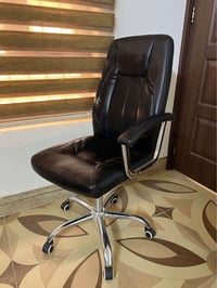 أربيل • كرسي دوار • مستعمل