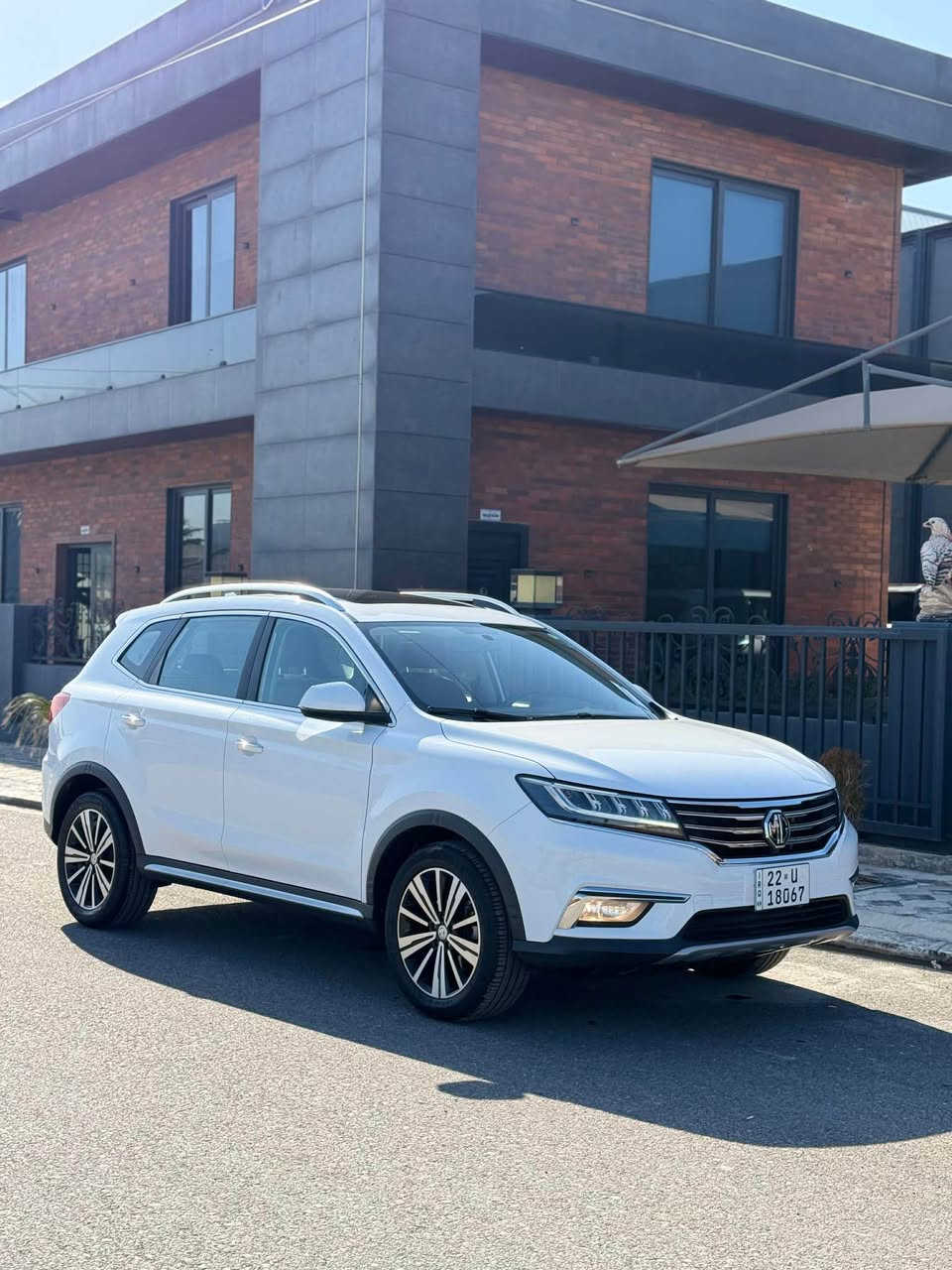 MG RX5 موديل  2021زمان شريكة
ئیم جی فول مواصفات.
مواصفات.مەکینە 15  تۆربۆ. 
 
بئ بؤياغ ده عامى بؤ ده عامى به شه رت 
پانۆراما..ناو سؤر بيلادي كوشين كارةبا 
.شاشەوکامێرا.بصمة.کوشین جلد
برێك بصمة.ئۆتۆ هۆڵد.بلوتوس.ويل كەپ.
حساس.تحدید سورعە.تەبرید لەمس.تبريد مركزي 
لایت زینۆن.لایت و بەگ لایت لید. دژە خلیسك ويل ١٩ ى . شوێن هەولێر
سعر 135 💵 /*********** ☎️
*********** أربيل, العراق
