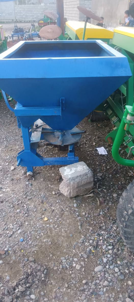 للبیع مرشە ناثره سعر مناسب  300مجال مکان قضاء بردرش قریب موصل ***********  *********** بی واتساب
