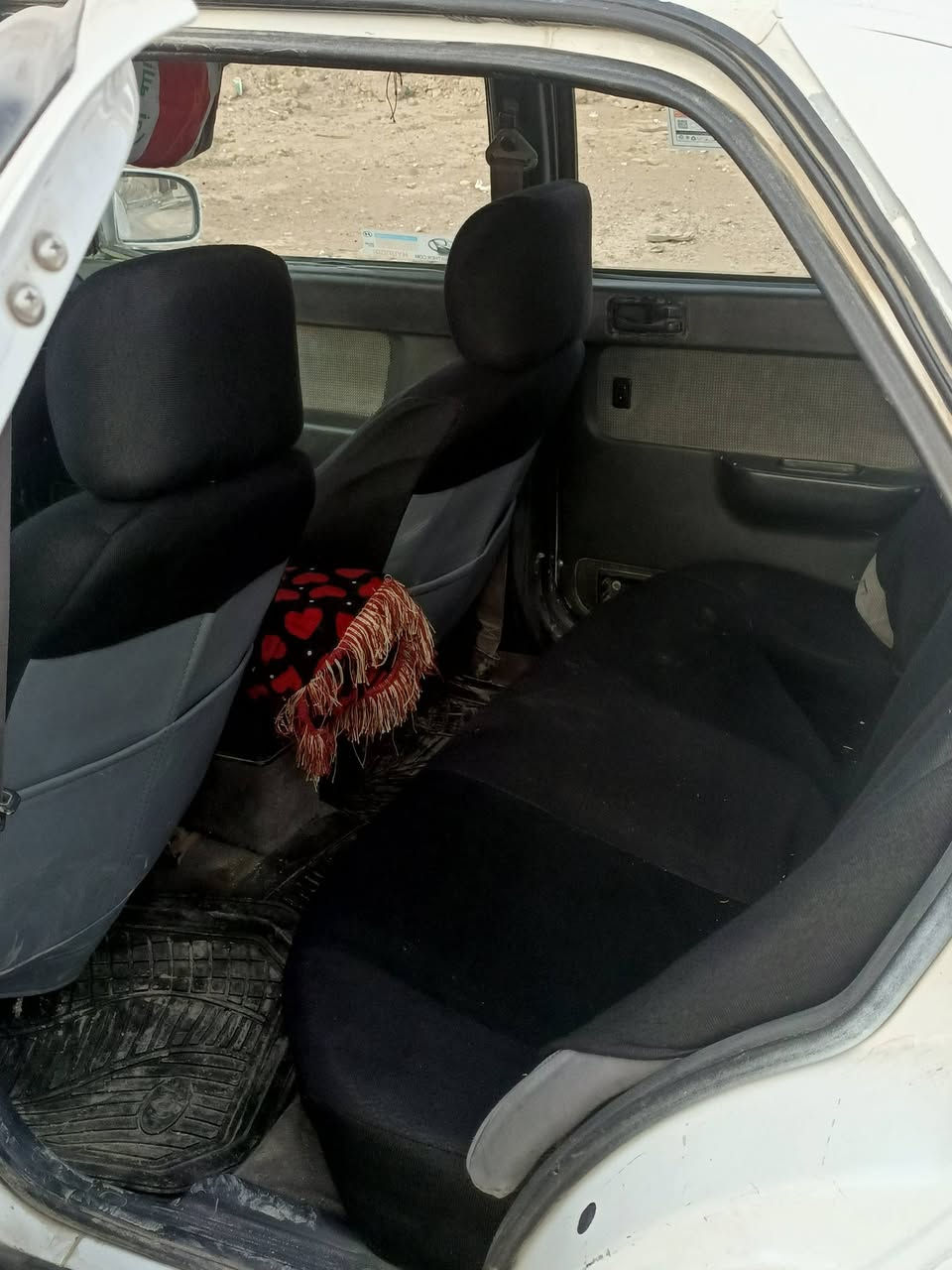 اسلام عليكم ورحمة الله 
#للبيع انترا دمعه 
موديل 1993
تدفيه نار 
صدر جديد 
تواير فوك النص عمر
دوشمه جديده 
داخلها بلادي 
السياره مصبوغه عام للجماليه 
بدون حادث و بدون معجون 
محركها بي بدايه صرفيه 
كير شرط 
كهربائيّاتها كلها شغاله 
للمعلومه السياره وصخه ما مقسوله 
السياره كلش حلوه احلا من الصور 
السعر 30$
و مجالها قليل جداً 
مكانها تكريت العلم 
و هذه رقمي 
***********
و حياكم
