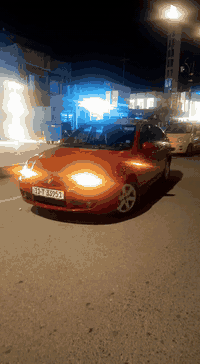 سلام عليكم للبيع سياره بروتون جين 2.   2016 كلييين بدون ضرر بارد باب سايق فقط. اثر تقحيل بوند سقف بدووون معجون سياره كدام العين يحتاجله ادامه طخم فقط محرك كير شرط رقم بغداد هزه جديده. شرط تحويل  السعر 70  لتواصل ***********.
