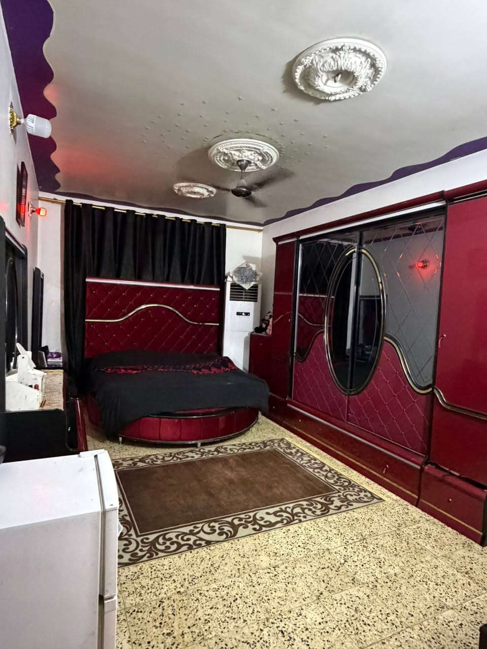 سلام عليكم بيت ب قطاع 74 بل فرع العريض مقابل سوك العوره ***********
