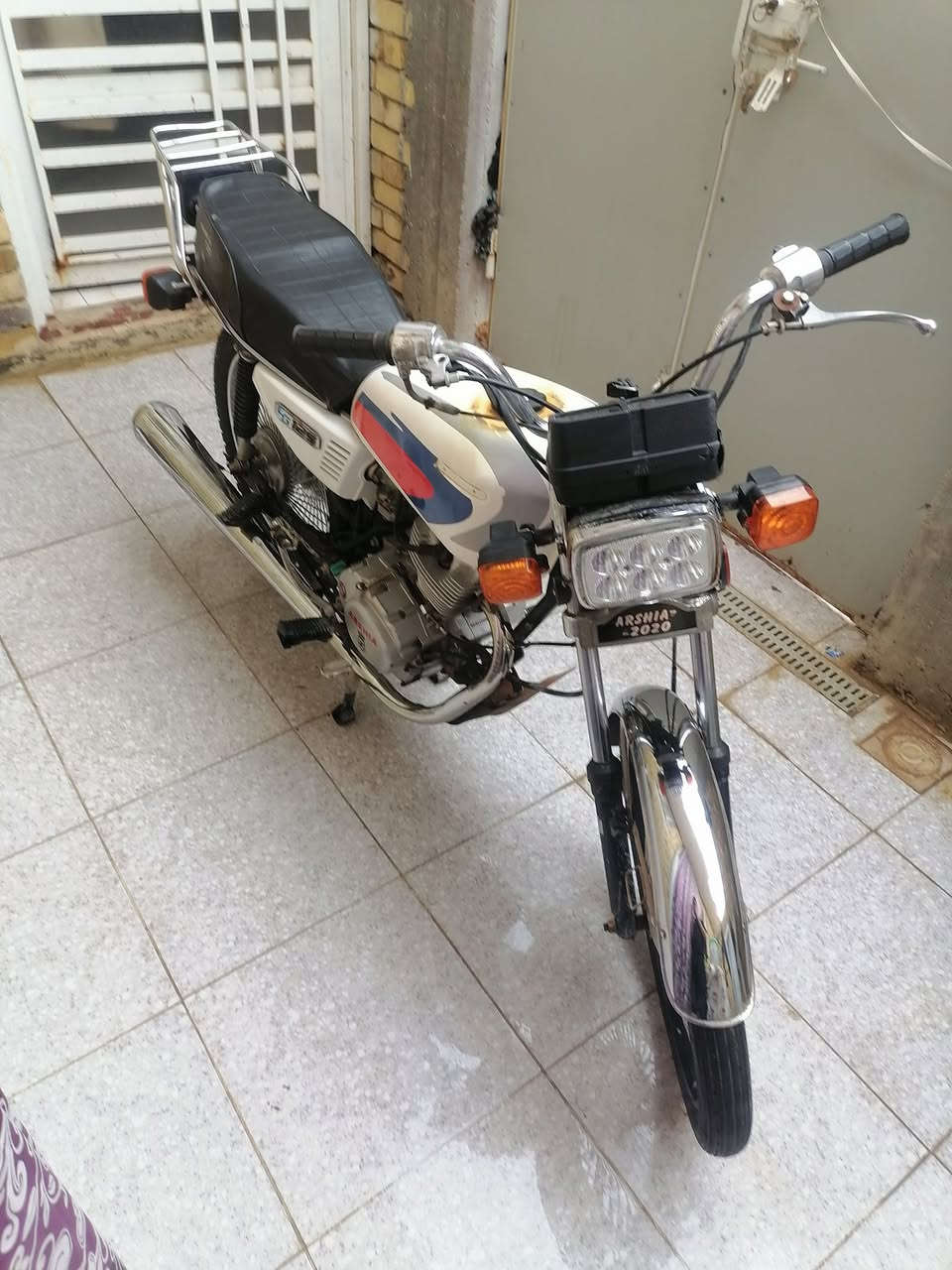 سلام عليكم دراجه نامه إيراني ارشا موديل 2020
بلاد مكفوله
أوراق اصولي الدراجه جاهزه على اخر حباية كل نقص مابيها كهربائيات كله شغال إشاير لايت زنون تايرات جاهزه
مكينه ناعمه تخبل

سعرها /// 625
  وبيها مجال قليل للشراي مو شراي لا تعبني


**إذا كنت صاحب هذا الإعلان وتريد حذفه لأي سبب، رجاءا أرسل رسالة إلى الدعم الفني**