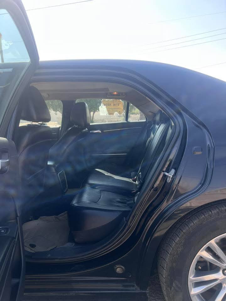 السلام عليكم اوباما 2015 للبيع السياره جاي بيه صبغ من أمريكا صفحة السايق باب وجاملغ ونفس اللون السياره  بدون ايرباك السياره جاهزه بيه نقص بسيط 
فول مواصفات لمتدد من بانورما والخ ما يحتاج اكلكم مواصفاتها السياره مال جناي كلش حلوه ونضيفة مكاني العماره ميسان 
السعر ب175وبيها مجال للشراي للاستفسار *********** وتساب
