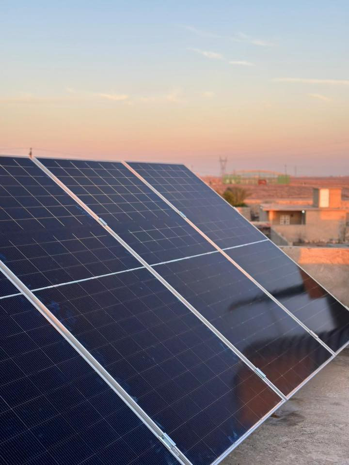 تعبت من مصاريف البنزين وأعطال المولدات؟ الحل صار بين ايديك مع منظومة الطاقة الشمسية المتكاملة والمضمونة.
⚡ تفاصيل المنظومة:
• 🌞 تشغيل نهاري: 10 أمبير (حقيقي).
• guaranteed تشغيل ليلي: 5 أمبير (صافي).
💎 ضمانات حقيقية لراحة بالك:
✅ الألواح: ضمان 15 سنة.
✅ البطارية (ليثيوم): ضمان 5 سنوات (عمر طويل وأداء عالي).
✅ الانفرتر: ضمان سنتين.
💰 العرض الناري:
💵 سعر النقد: 2,750,000 دينار فقط!
💳 نظام الأقساط الميسر (للجميع):
السعر الكلي: 4,000,000 دينار
• مقدمة بسيطة: 200,000 دينار فقط!
• قسط شهري: 100,000 دينار فقط! (يعني بسعر اشتراك المولدة!)
• ⁠للتواصل و الاستفسار 
***********
واتساب 📞او اتصال ☎️
