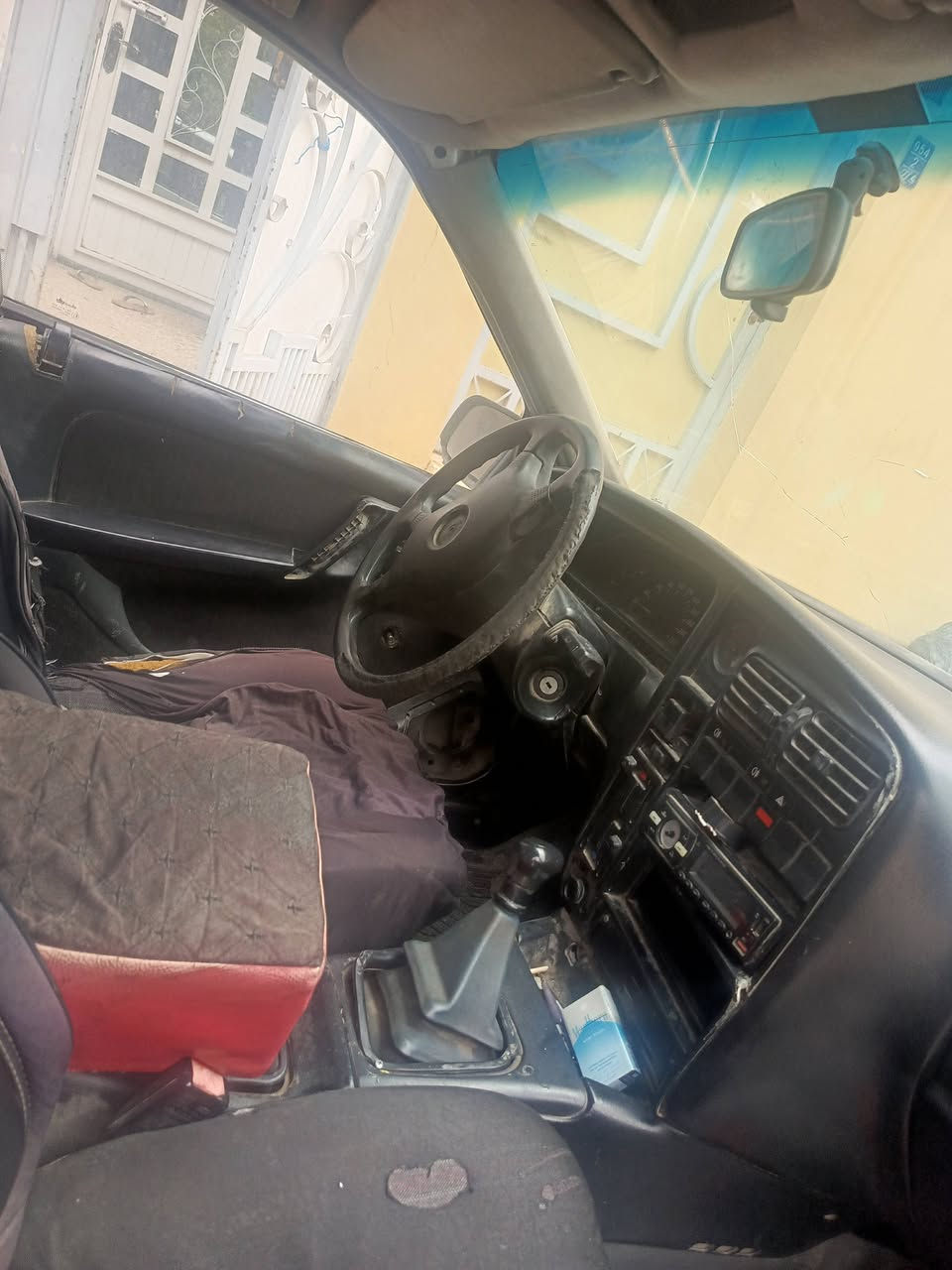 سياره اوميكا ستيشن بيضاء اللون
سنويه  عضم رقم الاماني تسقط الى ٢٠٢٨

كير عادي 

محرك حجم ٢٠ 

كابون بيها 

 سعرها ٢٨بيها مجال 

اريد ابيع اليحب يتواصل وياي واتساب 

***********

حبيبي مو شراي لا تكسر بيها 

مكاني موصل الايسر
