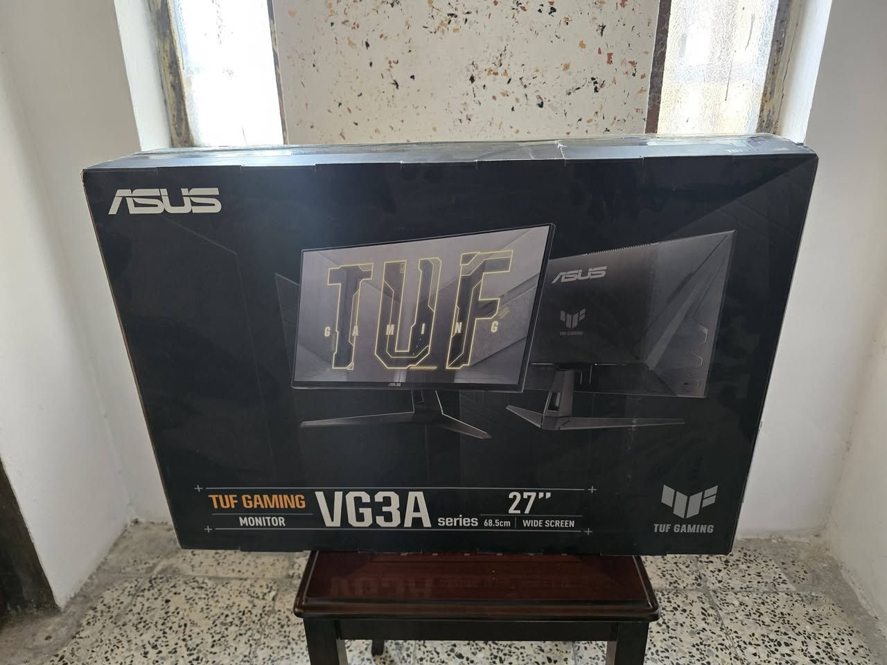شاشة Asus Tuf Gaming VG27AQ3A للبيع نظافة 100% استعمال قليل يوجد توصيل لكافة المحافظات السعر 300 الف دينار 
المواصفات:

ASUS TUF Gaming VG27AQ3A

📺 الحجم: 27 بوصة

🖥️ الدقة: 2K QHD (2560×1440)

⚡ معدل التحديث: 180Hz

🎮 زمن الاستجابة: 1ms (GTG)

🌈 لوحة Fast IPS بألوان ممتازة وزوايا رؤية 178°

🔄 يدعم FreeSync Premium وG-SYNC Compatible

🎨 يدعم HDR10

🔊 سماعات مدمجة (2×2W) 

التواصل على رقم الواتس:***********
