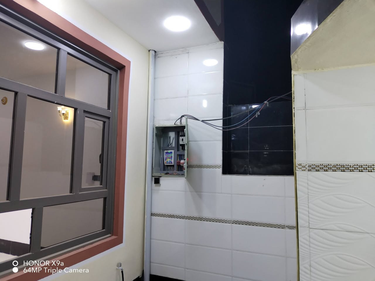 السلام عليكم ورمضان كريم عل الجميع من رخصت صاحب الكروب بيت للبيع في عتبة مساحة 300متر كامل والكمال لله من كل النواحي سيراميك بوب نقاط كهرباء تانكيات كيزر واير كيبل كلوبات كولة أصلي والبيت محد ساكن بي أبد كامل وجاهز لسكن طابو زراعي مي تبليط وكهرباء
***********♕الله يرزق الجميع،
