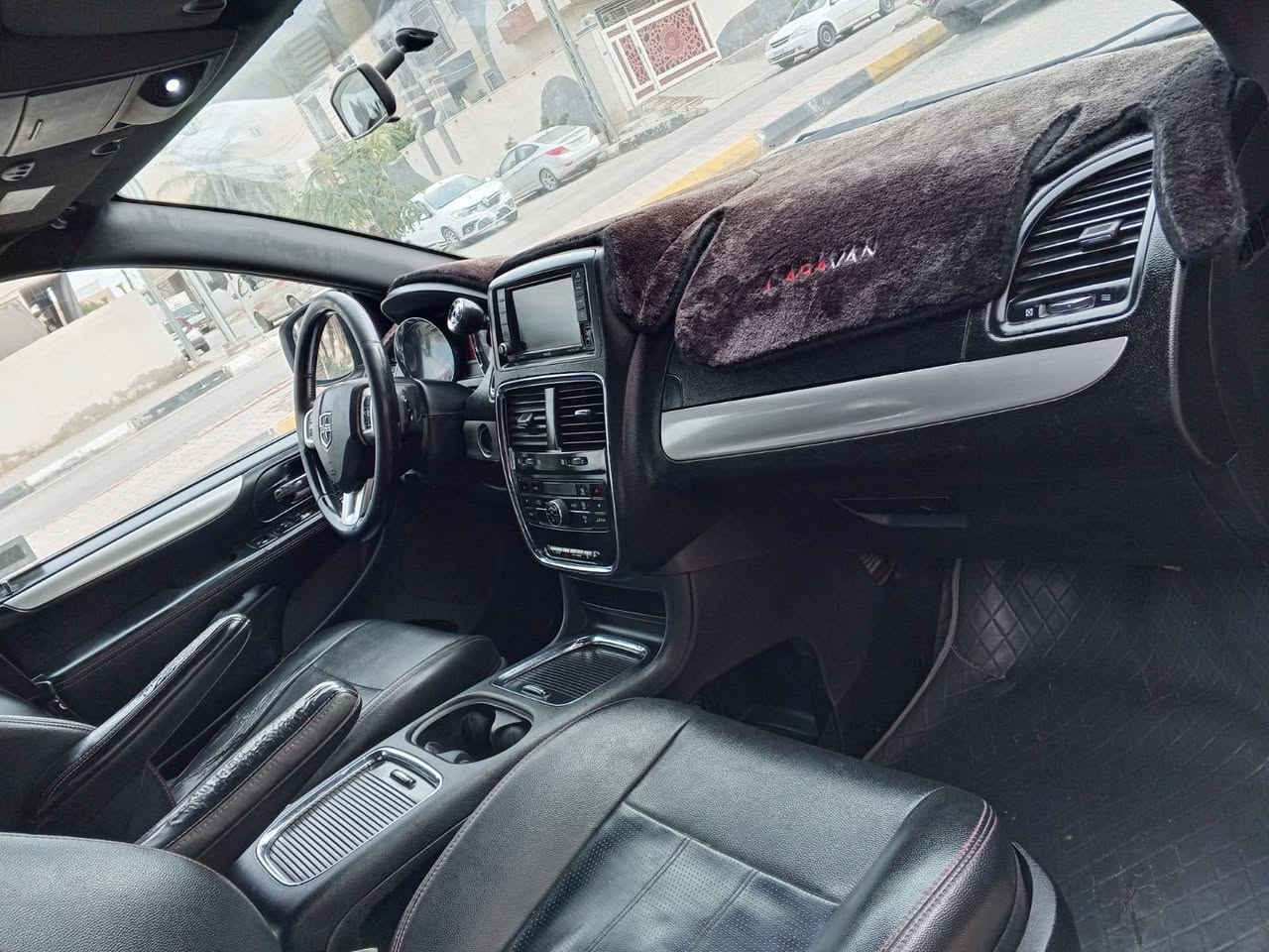 السلام عليكم
دوج كرڤان موديل 2016 وارد امريكي فول مواصفات 
كشنات تدفئةتشغيل عن بُعد
كشنات جلدكاميراشاشة دشبول قلابةكراسي الاماميه كهربائية
تبريد 3 قطع تحكمات استيرن كاملةابواب كهرباءجوم كهربائيةجنطة كهرباءسستم صوت شركه رقم بابل دولي سنويه جديده   
السيارة جاملغ وبنيد بدون دواخل 
السيارة كلش نضيفه وحلوه ماتحتاج شي العنوان كربلاء 
السعر168وبيها مجال للإستفسار  الاتصال على ال***********
