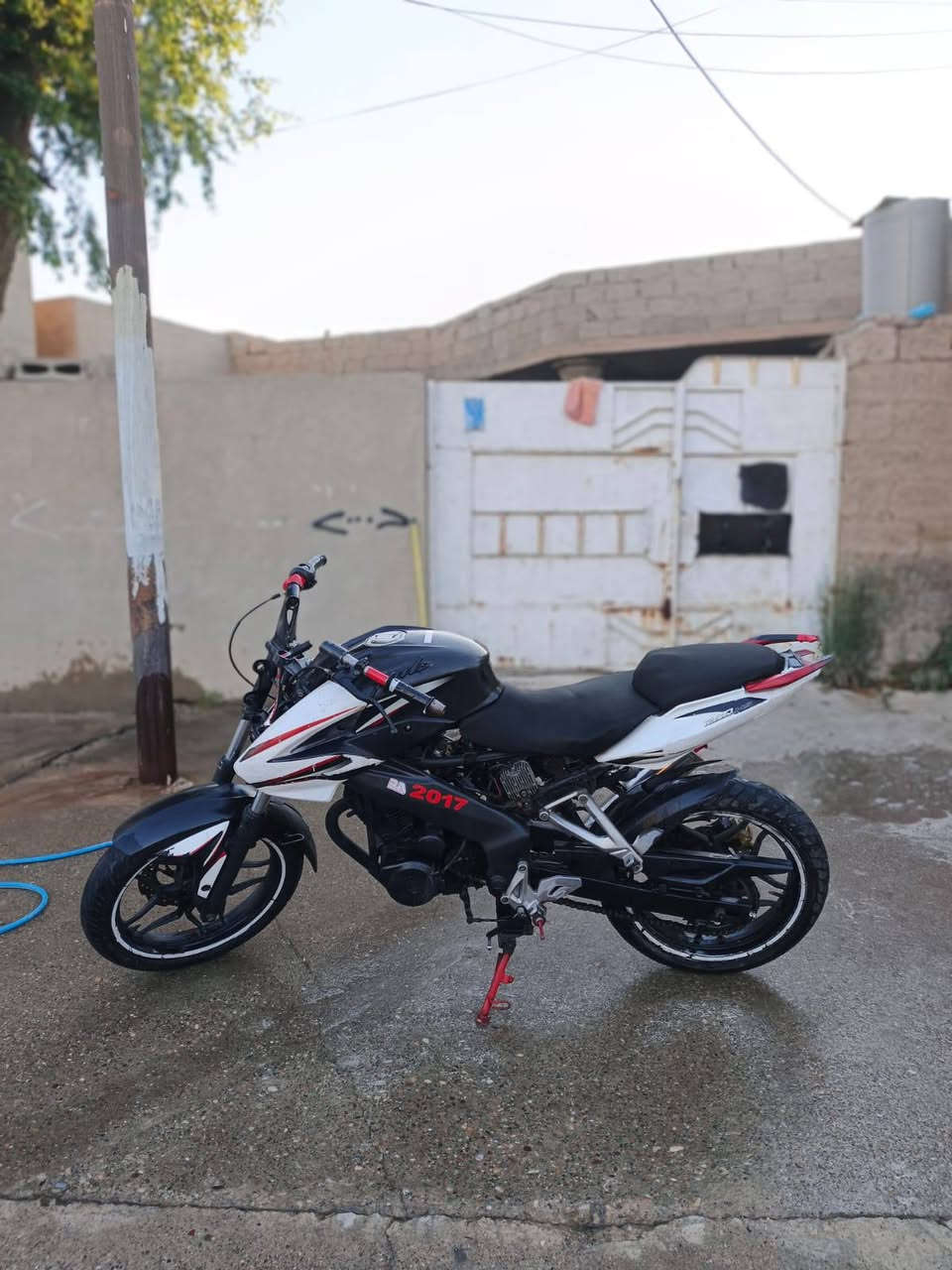 سلام عليكم شباب 
دراجه أبيع جف تراب 
مكينه 150  
نواقصهه بريك+كهربائيات +هندر 
معدل عالي ابيع شغاله هندر واحد وتوكل 
صوت صالنصه رياضي 
سعر 250 وبيهه مجال 
عنواني كركوك واحد حزيران 
واتساب ***********
❤️‍🩹
