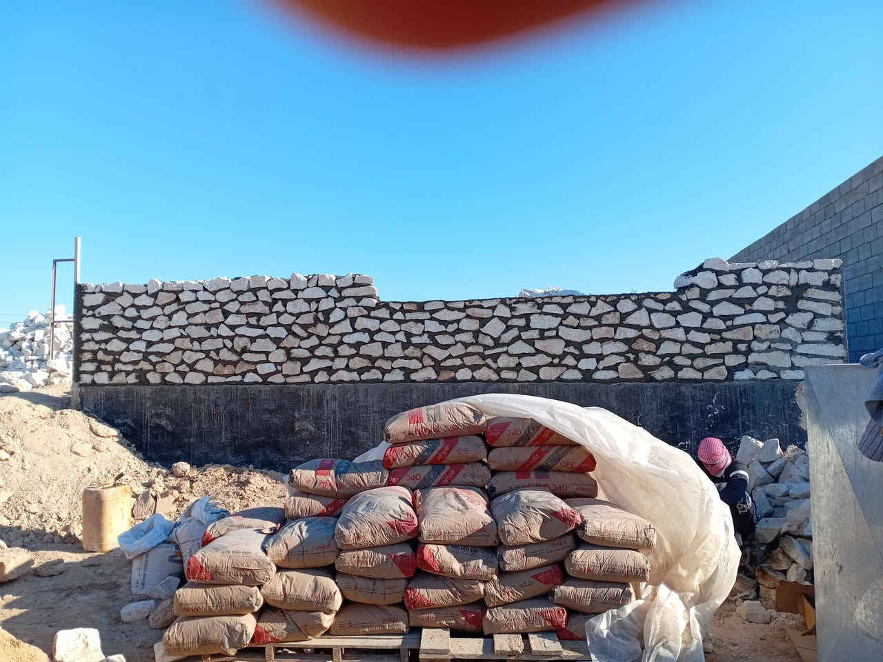 خلفه بناء حجر وبلوك درجه اولى اتصل ودلل ***********
