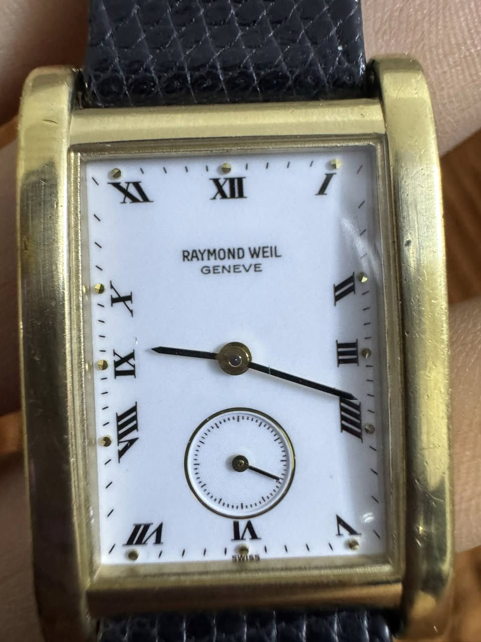 رايموند ويل نظافه ممتازة موديل تانك مستطيل سنتر منفصل طلاء ذهب  ١٣٠$


**إذا كنت صاحب هذا الإعلان وتريد حذفه لأي سبب، رجاءا أرسل رسالة إلى الدعم الفني**