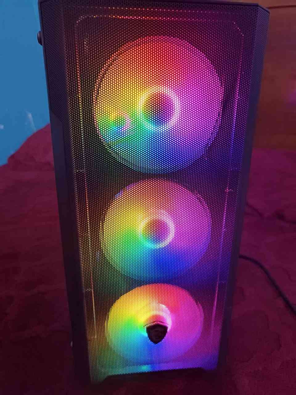 للبيع كيس
حاسبه جديده
مستخدمه شهرين فقط

CPC.  i5 10400F
GPU RTX 1660 SUPR
M.b H510
RAM: DDR4 16GB   MHz3200  
M.2 128
HDD 500
POWERSUPPLY 550W
سعر 500 وبي مجال بسيط 
مكاني بغداد شعب 
رقم ***********
