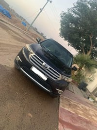 تويوتا هايلاندر موديل 2013 سيارة ايد واحد من 2013  لحد الأن السيارة le...