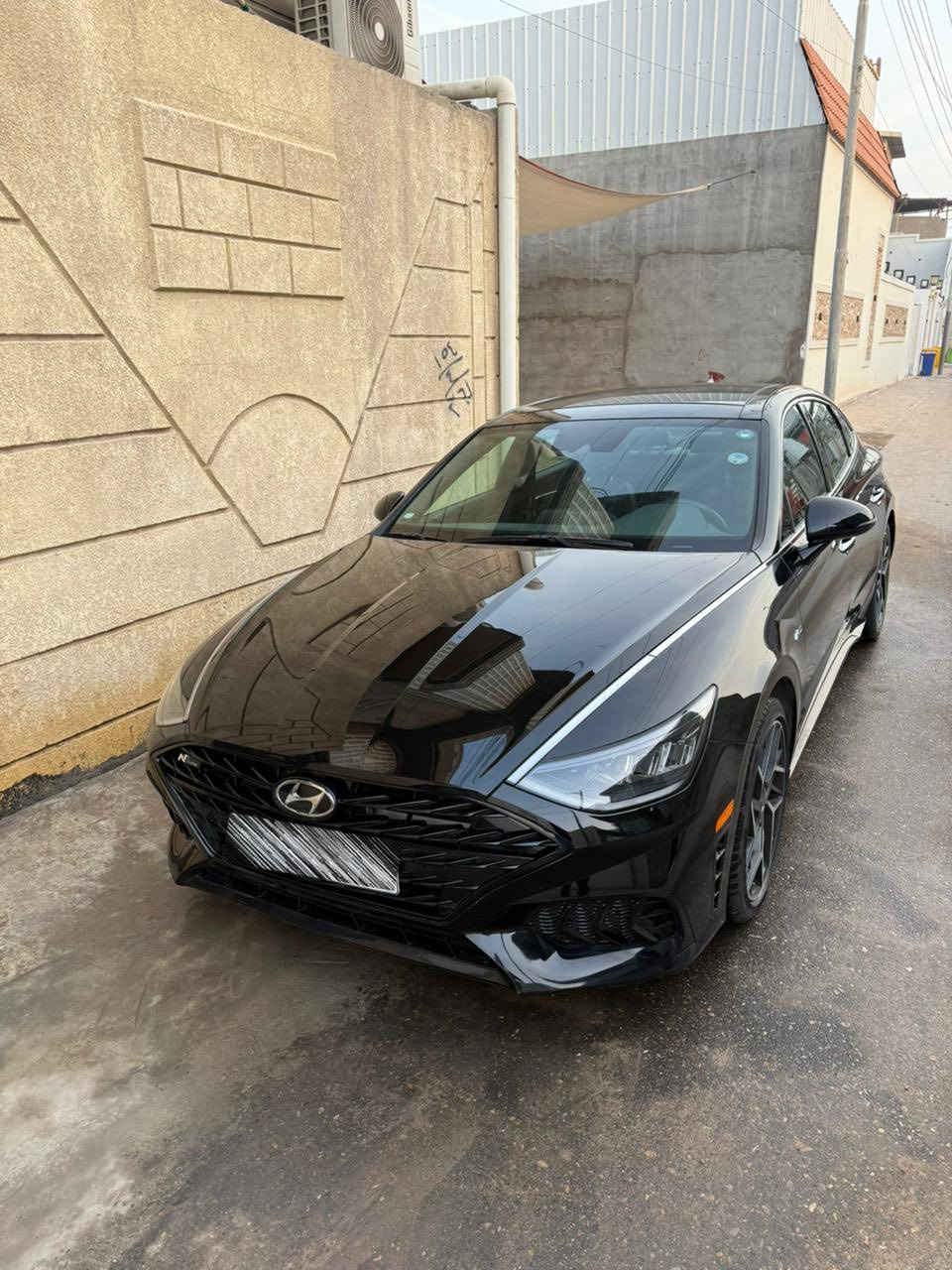 سوناتا N-Line موديل 2023 – للبيع
المواصفات:

دخول جديد وتسجيل جديد

 • الفئة: N-Line (رياضية)
 • المحرك: 4 سلندر 2.5 لتر تيربو
 • القوة: 290 حصان
 • ناقل الحركة: أوتوماتيك DCT – 8 سرعات
 • الدفع: أمامي (FWD)
 • بصمة تشغيل
 • شاشة وسطية كبيرة
 • شاشة عدادات رقمية
 • Apple CarPlay / Android Auto
 • مكيف أوتوماتيك
 • مقاعد رياضية N-Line
 • مقعد السائق كهربائي
 • رادار
 • تحذير خروج عن المسار
 • كاميرا خلفية
 • ويال 19 N-Line
 •السيارة بحالة ممتازة

⸻
وارد امريكي حادث جانبي 3 قطع  ايرباك الكشن وتكمه / بجم كبس

السعر :195  وبيها مجال بسيط
***********
