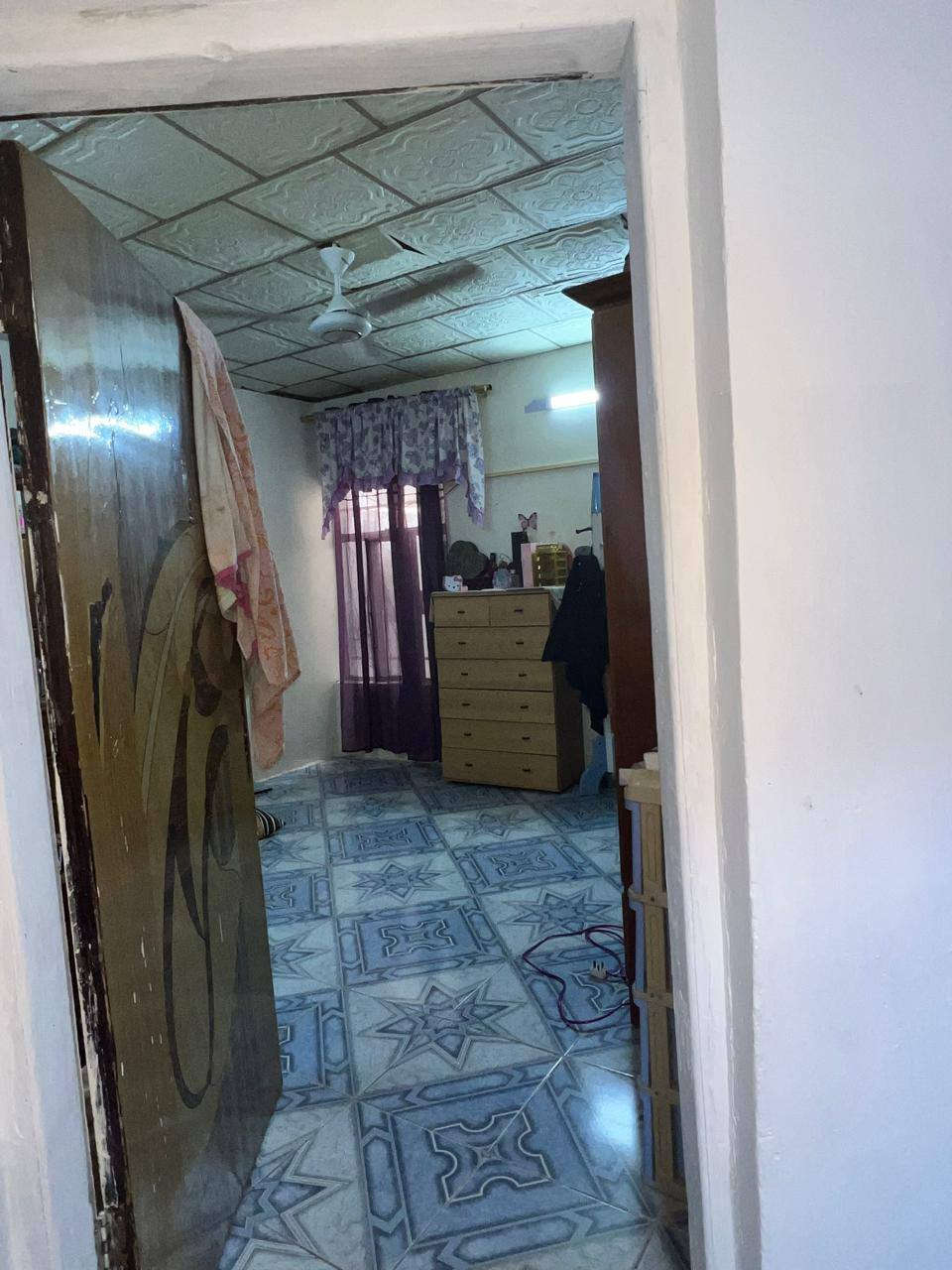 بيت طابو بأسم شخص واحد ٢٠٠ متر طابقين
الطابق الاول
٢ غرفه نوم
استقبال
هول
مطبخ حار وبارد
صحيات
طابق الثاني
٣غرف نوم
هول
مطبخ
+٢ صحيات

ملحقات محل خارج الدار

السعر ١٤٠ مليون وبي مجال
عنوان حريه خلف الملعب موقع مميز قريب على السوگ وعلى شارع العام الاستفسار مراجعة مكتب الصالح للعقار كركوك حي النصر شارع الوسط
***********
***********
