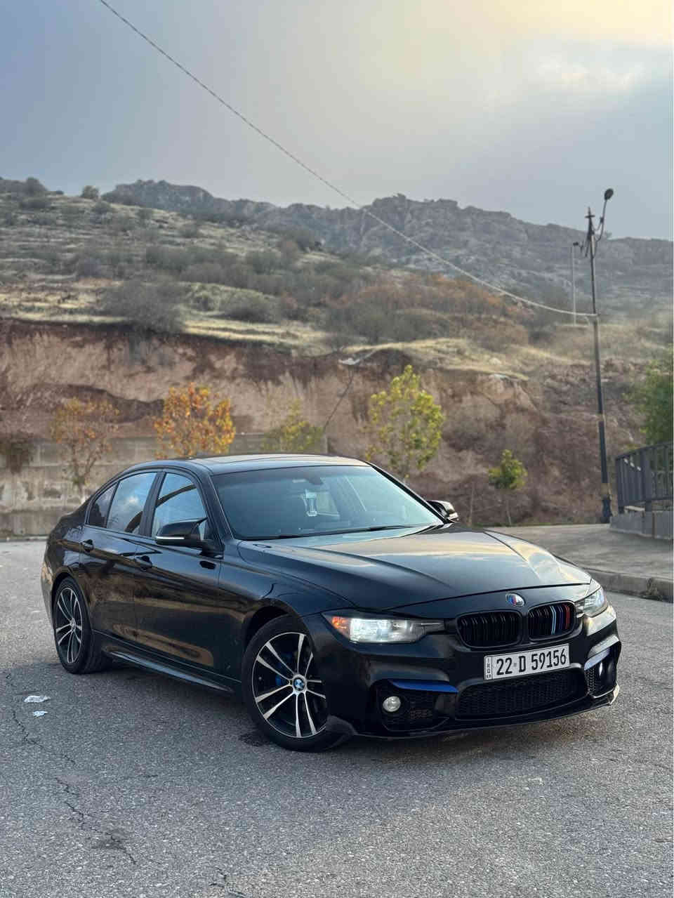 BMW_F30 2017 320i 
-------------------------------------
                                           #السعر : 148$ وبيه مجال 
                                                            البيع و مراوس ‏
‎#رقم الهاتف : ***********
                                                   عربي***********
                                                              واتس ئاب فايبر 
                                                        #رقم السيارة : اربيل
                                                     #مكان السيارة :دهوك 
-------------------------------------
‎السلام عليكم 
‎للبيع F30 موديل 2017 حجم 320  سيارة وارد امريكي حادثه بنيد و جملوغ صبغ سيارة بدون دواخل كفاله شاصي ولغد رقم اربيل جديد  
‎موصفات
‎-بصمة  
     محرك 4 سلندر توين توربو🚀+كير8 نمر⚙️ مكفولات-
                                                              تبريد قطعتين-
‎-سلايت ⚔️
‎-مراية داخلية+ الجانبية عاكسة⚔️
‎-تحكمات ستيرن ⚔️
‎-لايت فول  LED
‎-داخل جلد كهرباء  ⚔️
‎-شاشة اعطال🖥
‎-شاشة صغيرة 💽 
‎-نظام قيادة طبيعي + سبورت + سبورت بلص ⚔️
‎_دعامية M
‎-حساسات  خلفية
                                                               ماشية١٢٣ km-  
‎-صدر امامي خلفي جديد⚒
                                                        ايرباك سترين طاك-
                                                           غرامات ٣٨٠ الف-
                     ------------------------------------- دهوك, العراق
