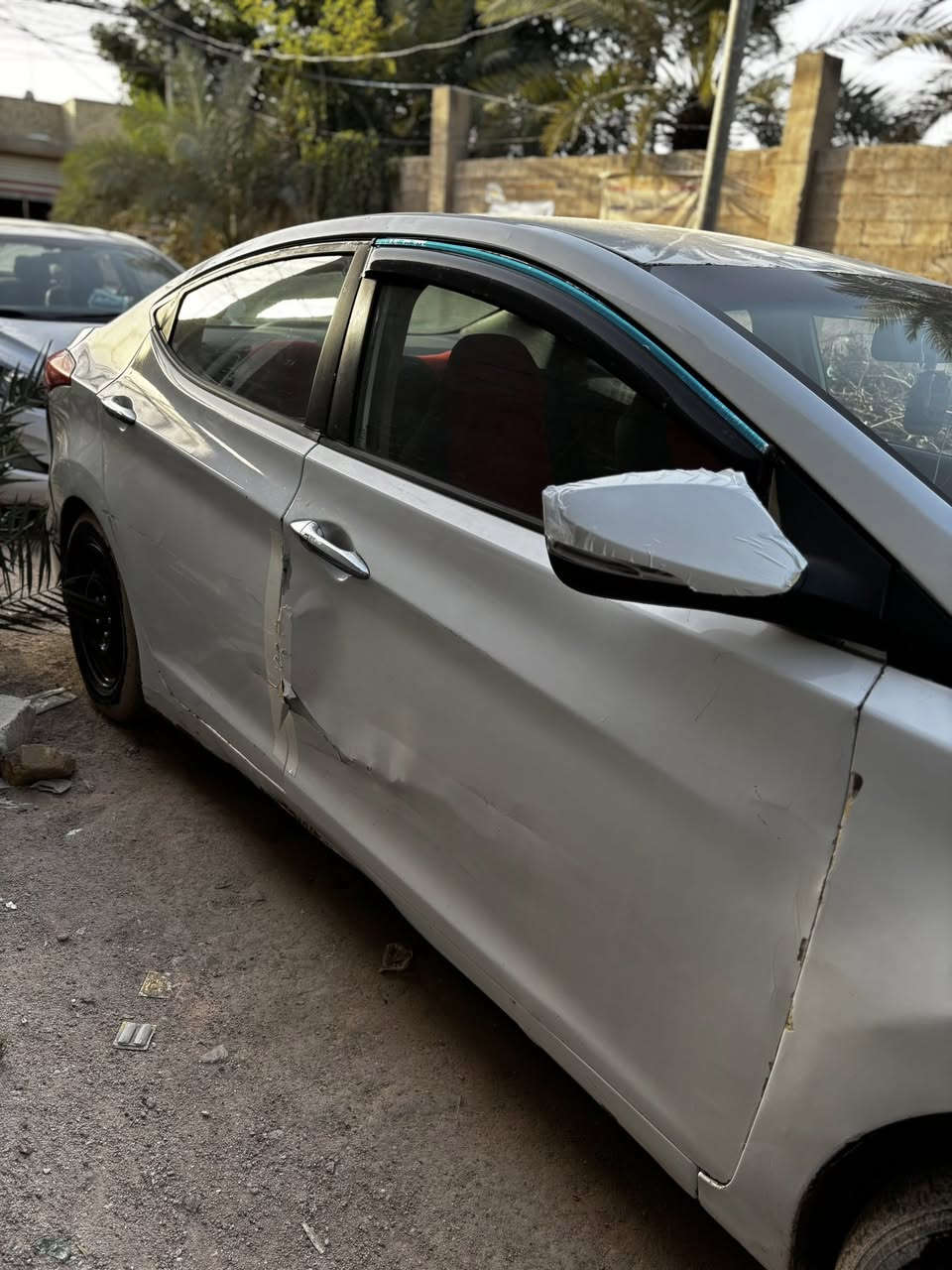 النترا موديل ٢٠١٢ السعر ٨٠ وبيها مجال 

***********
خاص ماعندي خابر وتدلل
