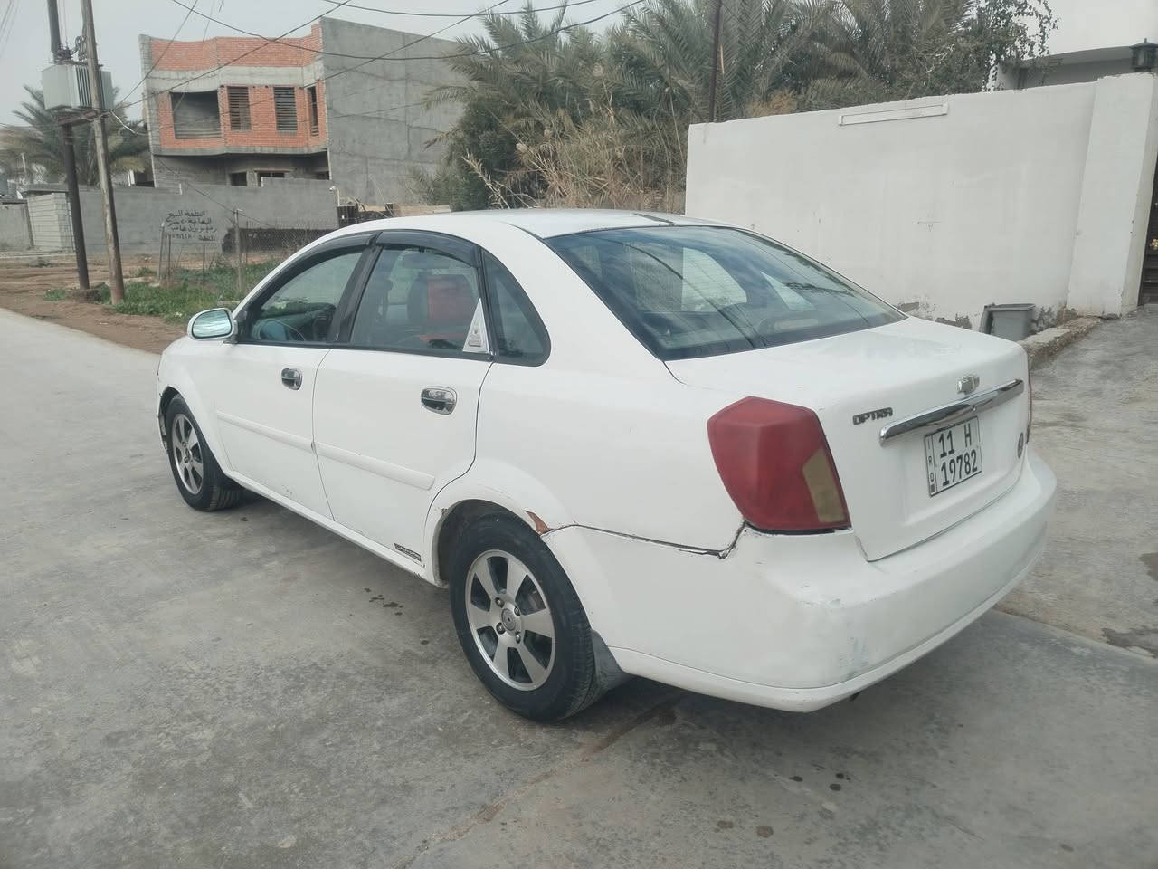 اوبترا 2004 رقم بغداد بأسمي سنويه لل 29 رقم دولي هزه جديده كير ومحرك حاويه لا تبخير ول تنقيص السياره كامله مكملة ويل كب الأصلي + تخم تاير جديد. بيهه طخه بسيطه بالبدنه مابيها اي دواخل سياره بالحقيقه احلى من الصور السعر 57 وبيها مجال عنواني ديالى  بعقوبه تقاطع الساده ***********
