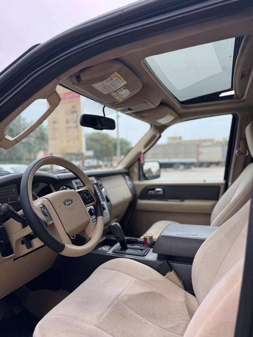 السلام عليكم
فورد اكسبديشن 2011

خليجي شريكه نيڤا 

  رقم شمالي شرط التحويل

مكينه كير مكفول شرط الفحص حجم المكينه ٥٤٠٠ ثمانيه سلندر 

صدر امامي خلفي جديد تبريد تدفئه كله شغال بدون نقص 

 

المواصفات خليجي معروفه فول 

فتحه سقف 

سكليتر كهرباء 

سبعه راكب ثلاث قطع تبريد منفصل 

كشن كهرباء 

داخل بيجي 

شاشه بلادي 

 جامات خلفيه اخيرات كهرباء  

رمز باب

بدون ضربه فقط بس باب سايق ربع صبغ 

وبعد بيها مواصفات 

مكاني ديالى خانقين 

سعر:150$ مجال حك الجيه

***********
