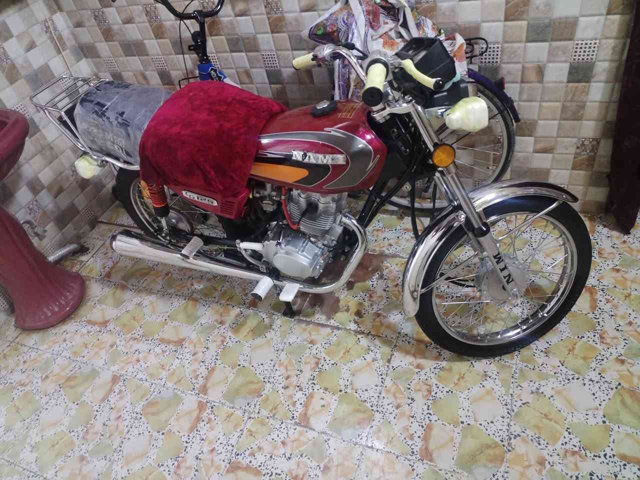 سلام عليكم شباب دراجه لبيع ربع كير نامه موديل 2027دراجه مفوله نظيفه برغي مامفتوحه السعر 800وبيه مجال شراي ***********
