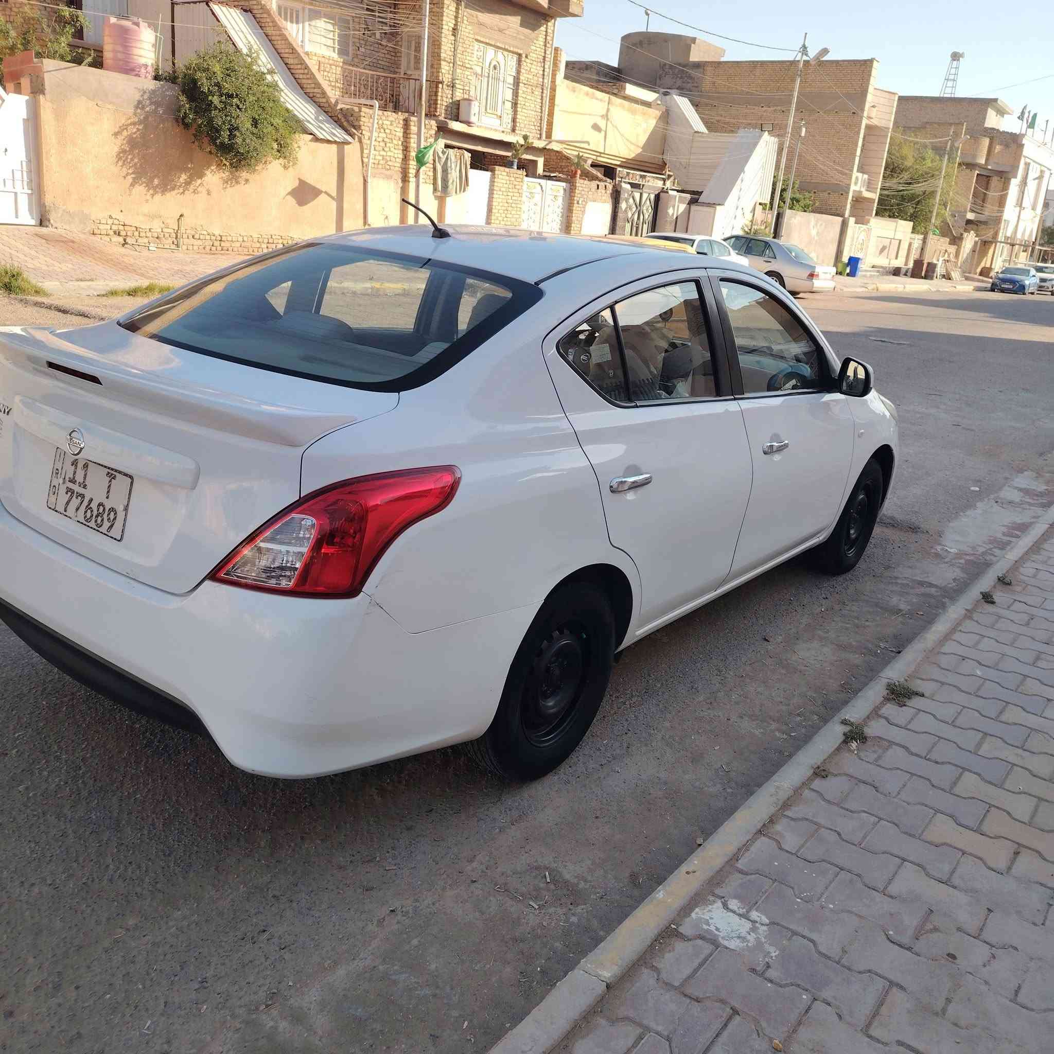 نيسان سني
ام البليته الزرگه 
18 باسمي 
ماشيه 123 
رايدها 110 وبيها مجال مكفوله ماعدى صبغ باسفل الجاملغ عكس السايق 
*********** مكاني بالكوت وبخدمة الطيبين
