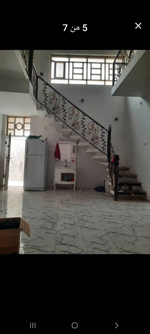 دار مساحه 150م
حي الصحه شارع الكورنيش
خلف مسبح السندباد
ويرهم مراوس بيت 100م في حي الصحه فقط 
سند 25
***********
