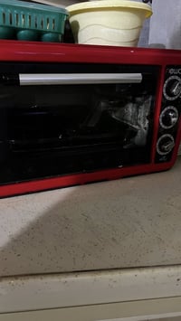 فرن وطباخ للبيع الطباخ خمس عيون مابي شي ناقصه تنظيف بس تاخذه ع لفحص وك...