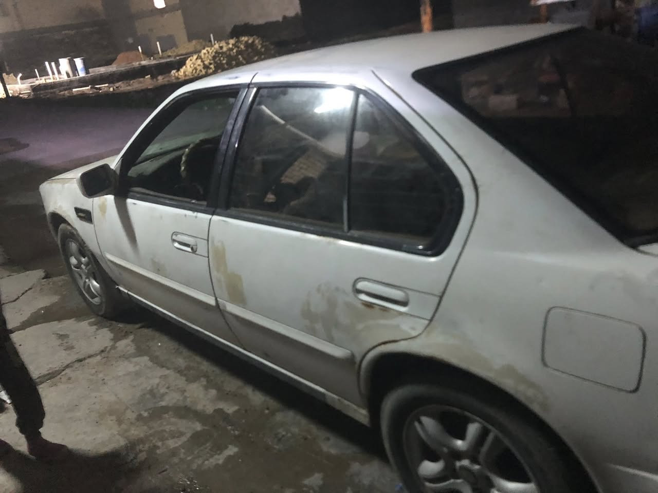 للبيع سياره مكزمه نيسان ٩٢ محرك 6سلندر رقم كركوك سنويه كامله ***********
