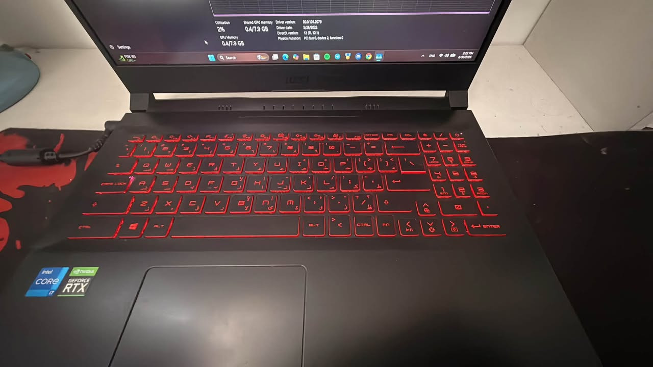 MSI Katana GF66 11UE-412XAEلابتوب كيمنك وبرمجة وتصميم
والمواصفات هي:

* المعالج: Intel Core i7-11800H

    * 8 أنوية / 16 خيط معالجة

    * التردد الأساسي: 2.3 GHz

    * يصل إلى 4.6 GHz Turbo  

* كرت الشاشة المنفصل:

    * NVIDIA GeForce RTX 3060 Laptop GPU

    * ذاكرة 6GB GDDR6

    * قدرة تشغيل تصل إلى 85W TGP في هذا الإصدار.  

* كرت الشاشة المدمج:

    * Intel UHD Graphics

* الرام:

    * 16GB DDR4-3200

    * يوجد منفذان للرام وقابل للترقية حتى 64GB.  

* التخزين:

    : 1TB NVMe SSD

    * ويدعم إضافة وحدة M.2 أخرى في بعض إصدارات 11UE.  

* الشاشة:

    * 15.6 بوصة

    * Full HD (1920×1080)

    * 144Hz IPS-Level.  

* اللوحة الأم:

    * Intel HM570

* الاتصال:

    * Wi-Fi 6

    * Bluetooth 5.x

    * Gigabit Ethernet

    * HDMI

    * USB-C

    * USB-A 3.2 و USB 2.0.  

* البطارية:

    * 53Wh.  

مستخدمة استخدام قليل جدا للدراسة فقط نظافة 100% موجودة مع كامل ملحقاته والكارتونه، الكيبورد عربي انكليزي rgb حفر من الشركة، ويندوز مفعل 11 pro، المعالج من اقوى معالجات التصميم والبرمجة وبي كارت شاشة اضافي مدمج.

السعر مليون ، المكان بغداد

للتواصل : ***********
