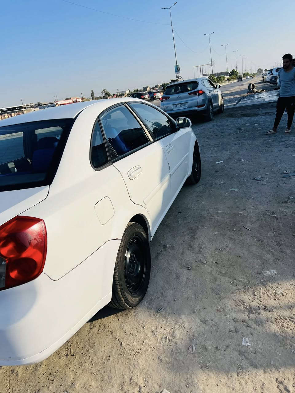 السلام عليكم اوبترا ٢٠١١ 
بيه جاملغ امامي صبغ جاملغ خلفي خلفي صبغ بدون دواخل 
ما بيه نقص 
رقم بابل باسمي 
السعر ٧٧ وبيه مجال 
العنوان بابل قرب سيطرة الاثار 
***********
