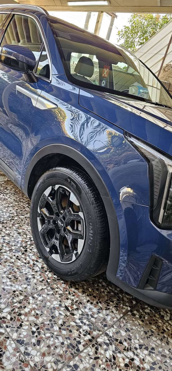 كيا سورنتو ٢٠٢٤ وارد امريكي فئه s بصمه بنراما كشنات كهرباء داخل ابيض ٧ راكب سايد بريك دكمه حساسات امامي وخلفي وجانبي اشاير بالمري تشغيل عن بعد ويل كب ١٩.كروم حساس اطارات شاشه متصله لد نهاري توقف ذاتي محرك ا ربع سلندر  ٢٥٠٠ اناره زنون داخليه وخارجيه اشاير بالمريرادارات جانبطه واماميه وخلفيه حادثها جاملغ وشويه من الباب لا شاصي واا لغود ايرباك طاك وراجع سستم شغال تدفئه بالكشنات وتوجد مواصفات اخرى ماشيه ٢٠ الف السعر (25500$) وبيها مجال بسيط للشراي يتصل ***********
*********** ابو ياسر
