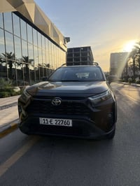 تيوتا راف فور 2022 هايبرد  XLE بريميوم  فور ويل  لون اسود  كشنات جلد  ...