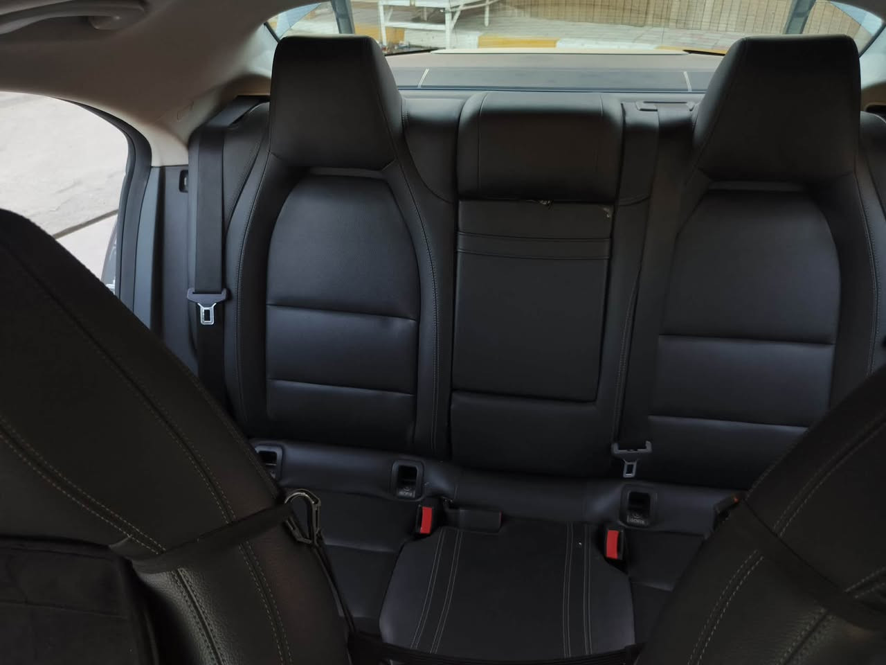 السلام عليكم مارسد cla 250 موديل 2018 وارد امريكي ماشي ٧٧٦٠٠ ميل  بانوراما السيارة فول السونار مرفق مع الصور مكان السيارة بغداد رقم اربيل تحويل مباشر للاستفسار اكثر الاتصال واتساب فقط ***********
