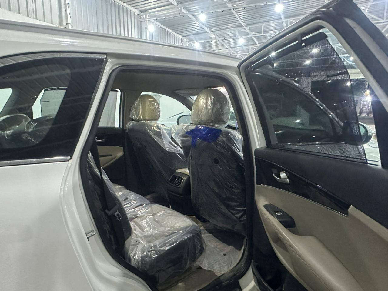 للبيع سيارة كيا سورينتو موديل 2019 🚗خليجي

• محرك قوي واقتصادي• كير أوتوماتيك• شاشة + كاميرا خلفية• تبريد ممتاز• داخلية نظيفة جداً• السيارة بحالة ممتازة ولا تحتاج أي مصروف فوول مواصفات قماره حديد بيها صبغ جاملغ امامي والباب السايق كلير بدون دواخل 

السعر: 230 وقابل للتفاوض بعد المعاينة.

للاستفسار أو المراسلة 
***********
***********
ماكني الفلوجه
