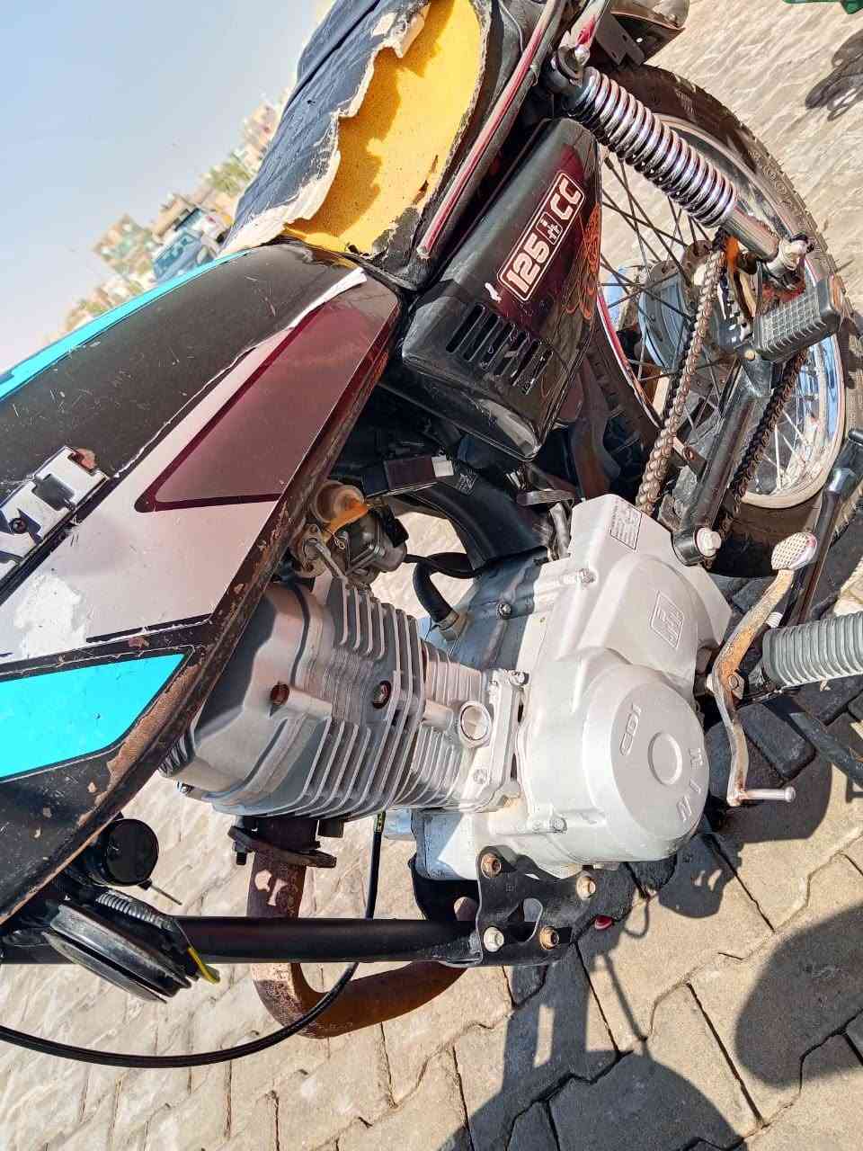 السلام عليكم 
دراجة اربعة كير نامه موديل 19 اوراق اصولي بعدهن بل جيس شاصي جديد لا زنجار ولا كلشي بي جديد يرادلهة ترتيب الكهربائيات كله شغالة شوفت عينك هذا وظع الدراجة كوت خاجية شارع 40 تريد خاص تعال أتريد واتساب اتصال ***********
