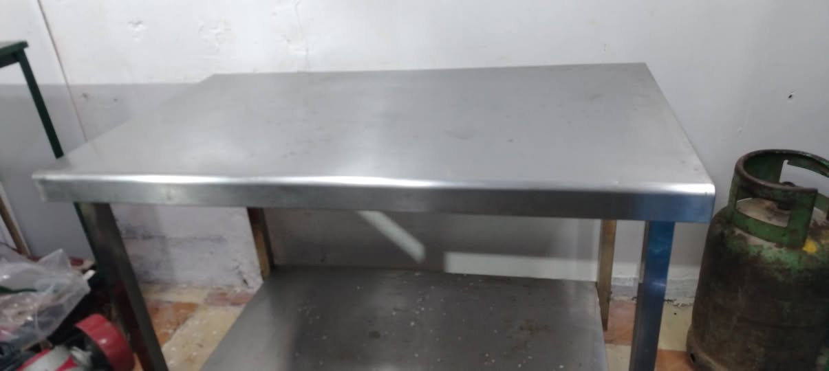 ياالله
غراض للبيع
#فرن للبيتزا والمعجنات بجميع انواعه
#عجانه 
 #ميز_استيل 
#ميز_خشبي
للاستفسار اتصل ***********
